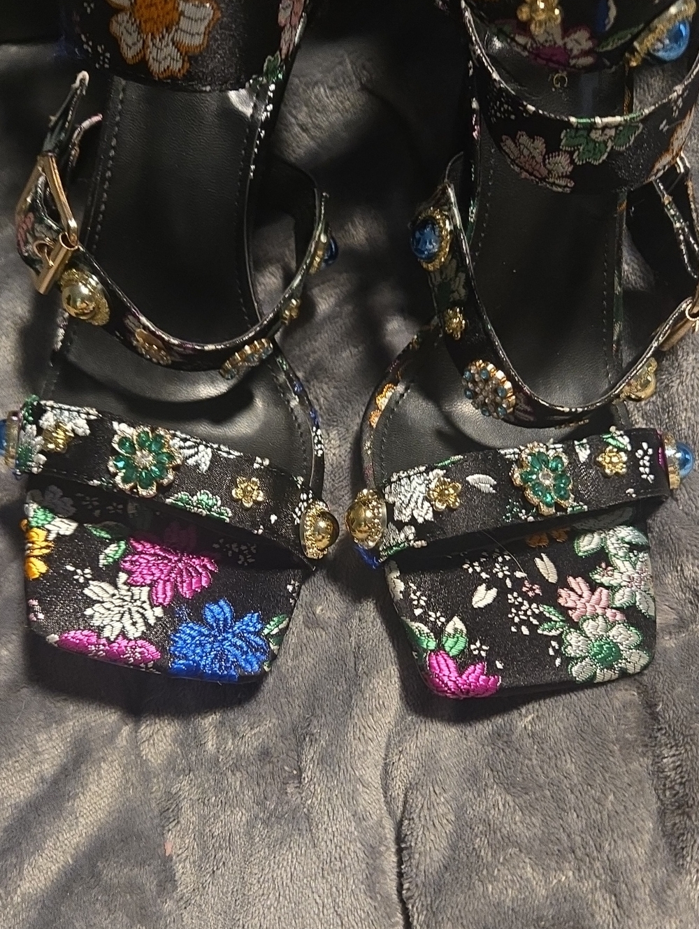 Azalea Wang-Base Embellished Gladiator Sandal In Blavk-Size 7.5 - Picture 11 of 16